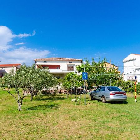 Apartments Anica F Лопар Екстер'єр фото