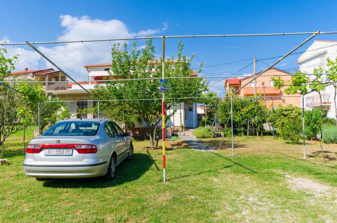 Apartments Anica F Лопар Екстер'єр фото