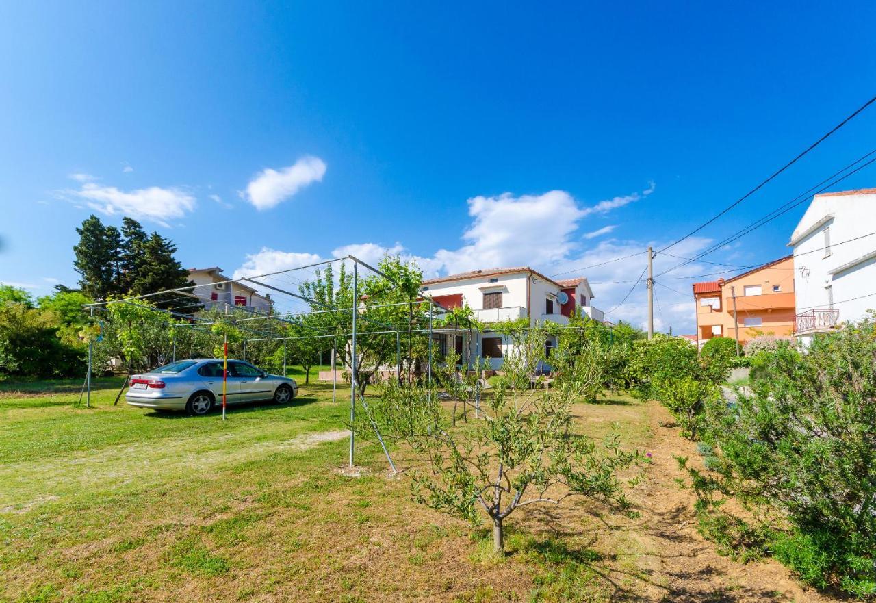 Apartments Anica F Лопар Екстер'єр фото
