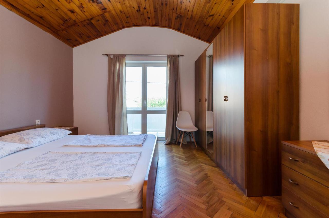 Apartments Anica F Лопар Екстер'єр фото