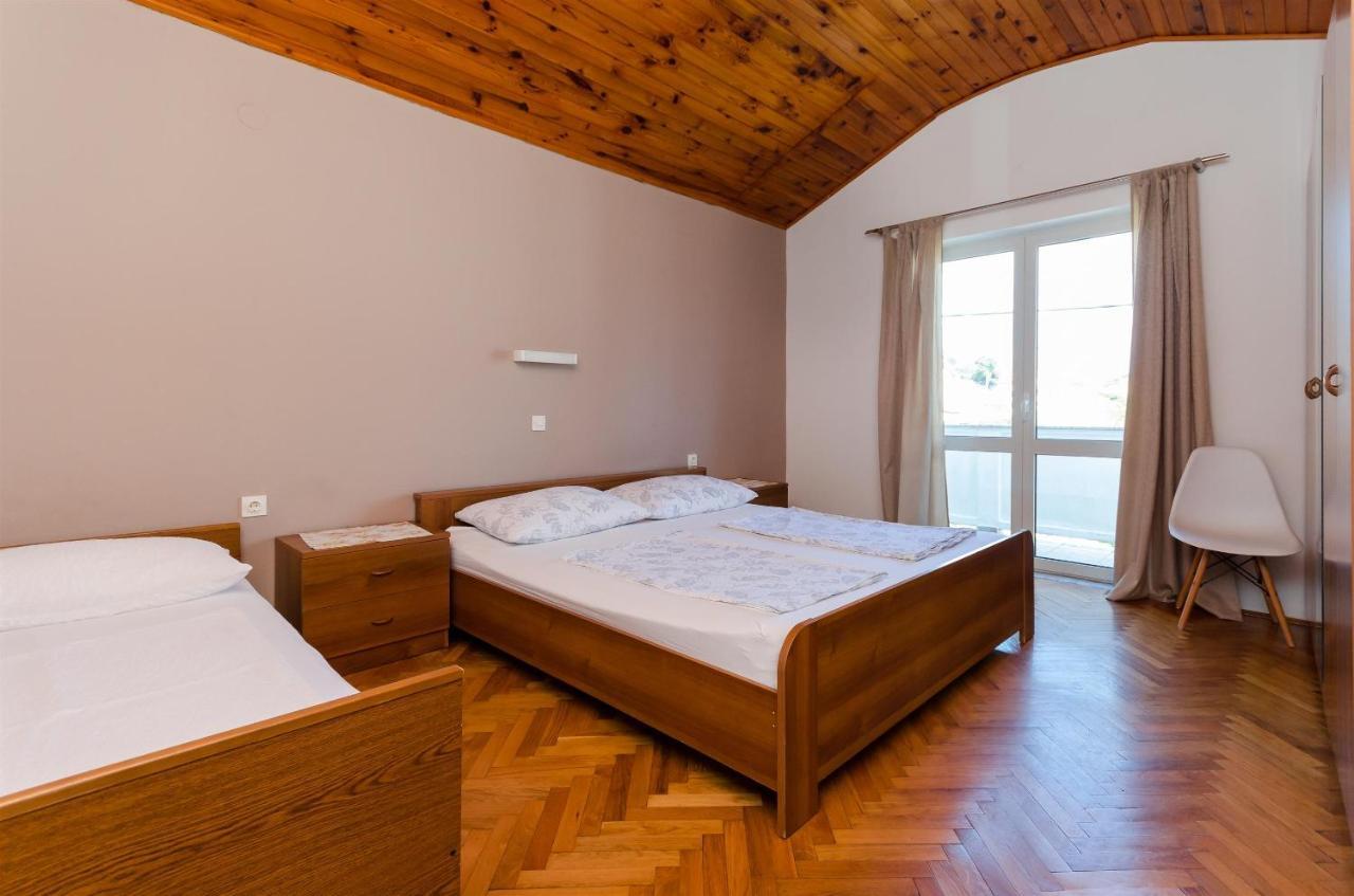 Apartments Anica F Лопар Екстер'єр фото