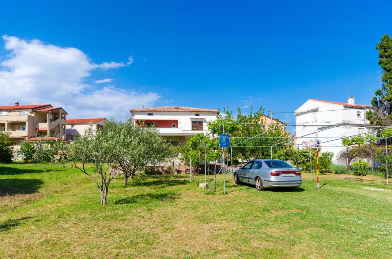 Apartments Anica F Лопар Екстер'єр фото