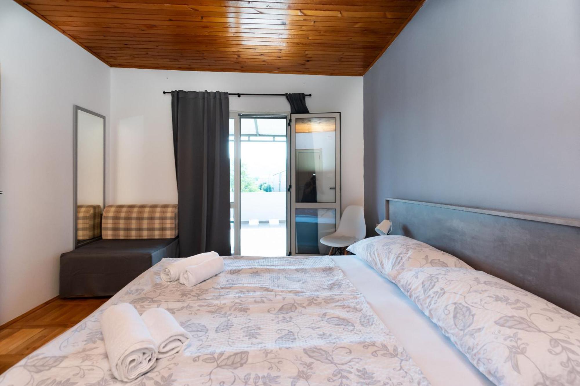 Apartments Anica F Лопар Екстер'єр фото