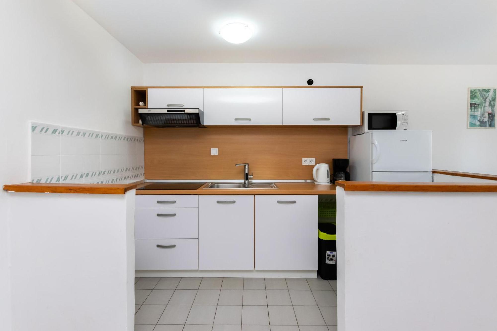 Apartments Anica F Лопар Екстер'єр фото